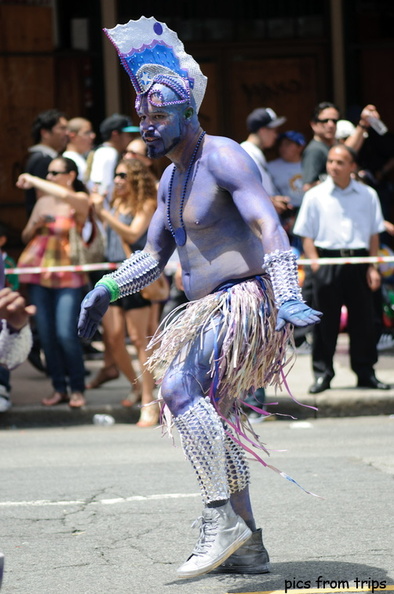 carnaval dancer2010d14c240.jpg